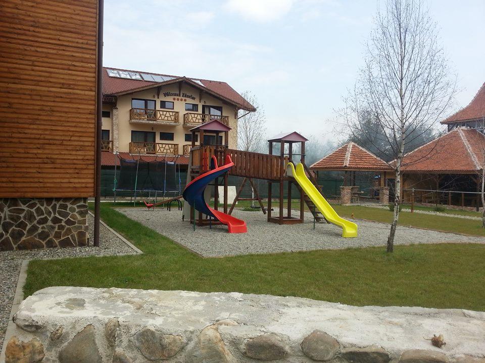 Pensiunea Casa Luanna Dragus Bagian luar foto