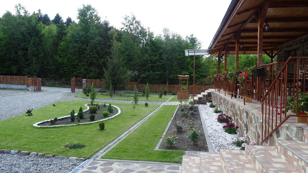 Pensiunea Casa Luanna Dragus Bagian luar foto